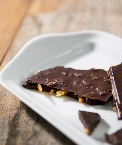 クーベルチュール　割りオレンジピールチョコレート